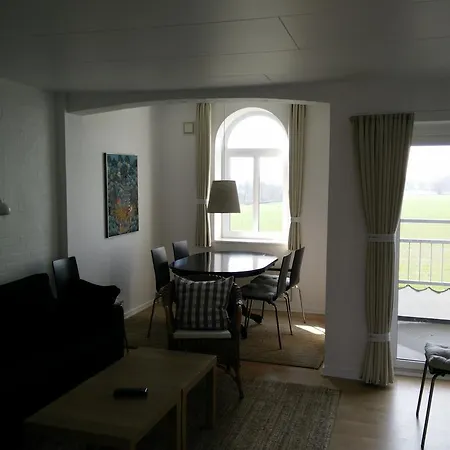 Holmsborg Lägenhetshotell Langemark