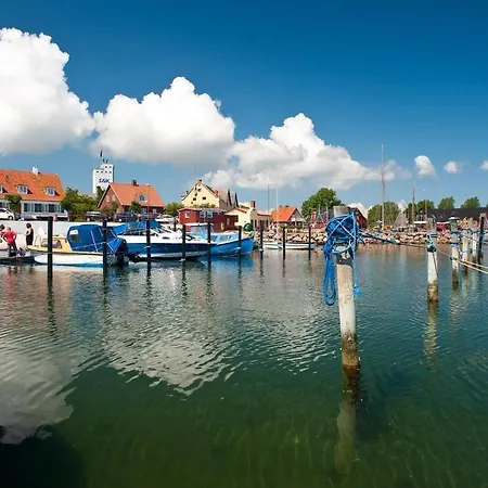 Holmsborg Lägenhetshotell 2*